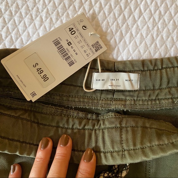 Zara 1975 Shorts - Picture 3 of 3